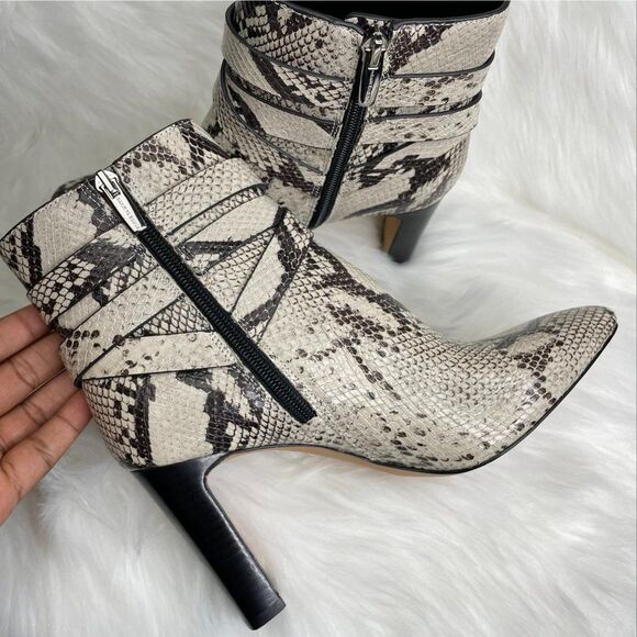 Vince Camuto Sestina Snake Print Fashion Booties Size 8 Side Zipper - Picture 9 of 9